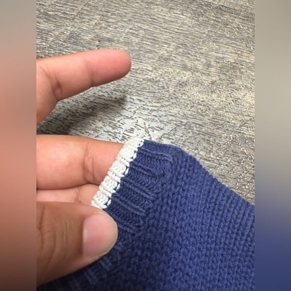 Vintage Eddie Bauer Nautical Themed Blue Sweater with Floral Design - Picture 7 of 9